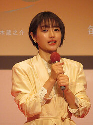 【女優】石原さとみ　テレ朝入社式にサプライズ登場　新入社員27人を祝福「最初で最後のかけがえのない日になる」